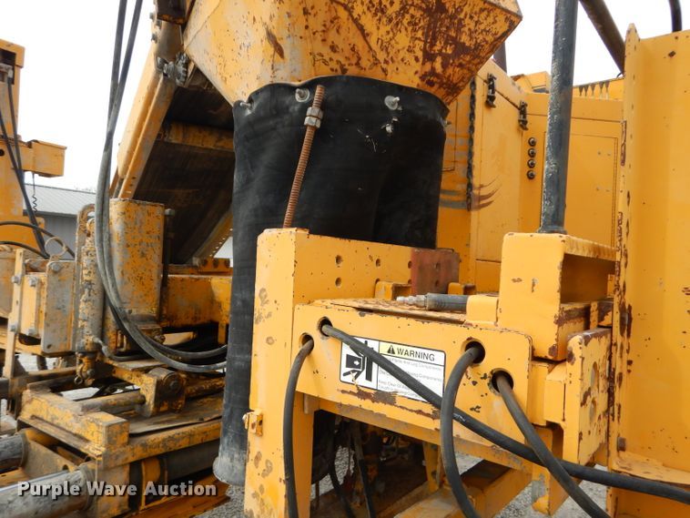 image for item DM4267 1996 Gomaco GT3600 curb machine