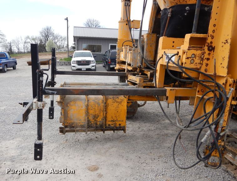 image for item DM4267 1996 Gomaco GT3600 curb machine