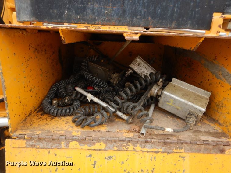 image for item DM4267 1996 Gomaco GT3600 curb machine