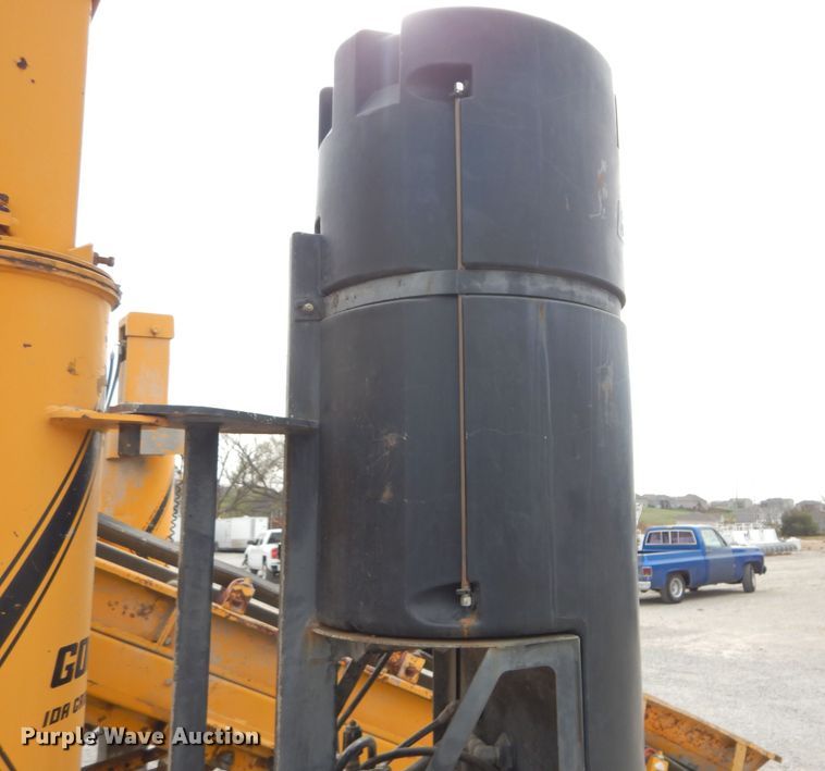 image for item DM4267 1996 Gomaco GT3600 curb machine