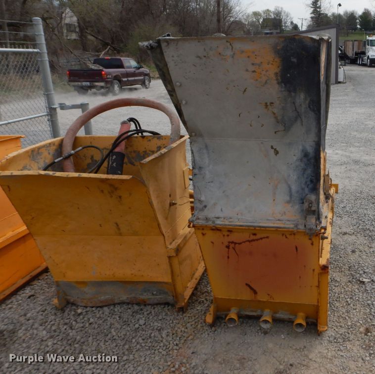 image for item DM4267 1996 Gomaco GT3600 curb machine