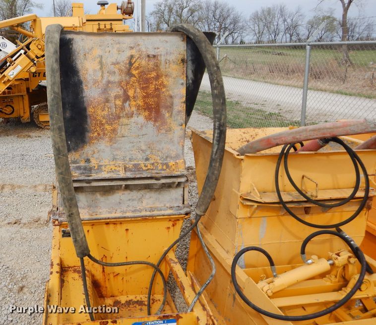 image for item DM4267 1996 Gomaco GT3600 curb machine