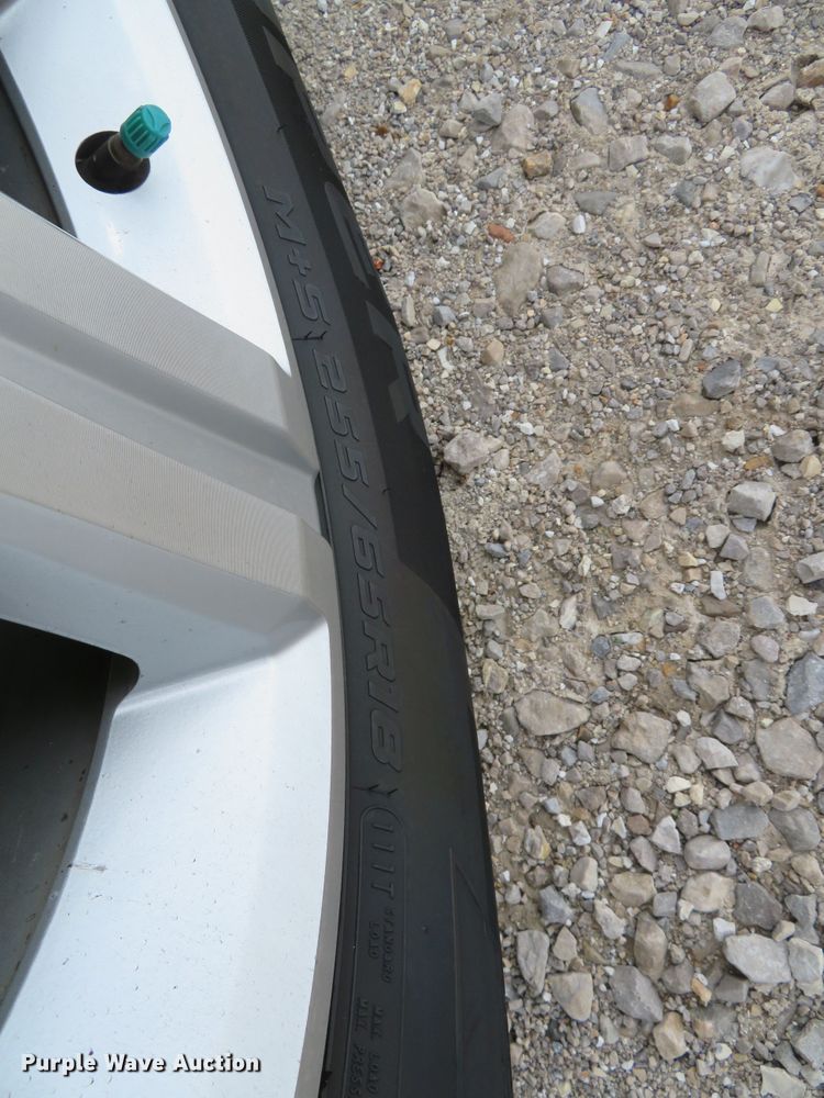 image for item DN5757 2013 Chevrolet Traverse LT  SUV