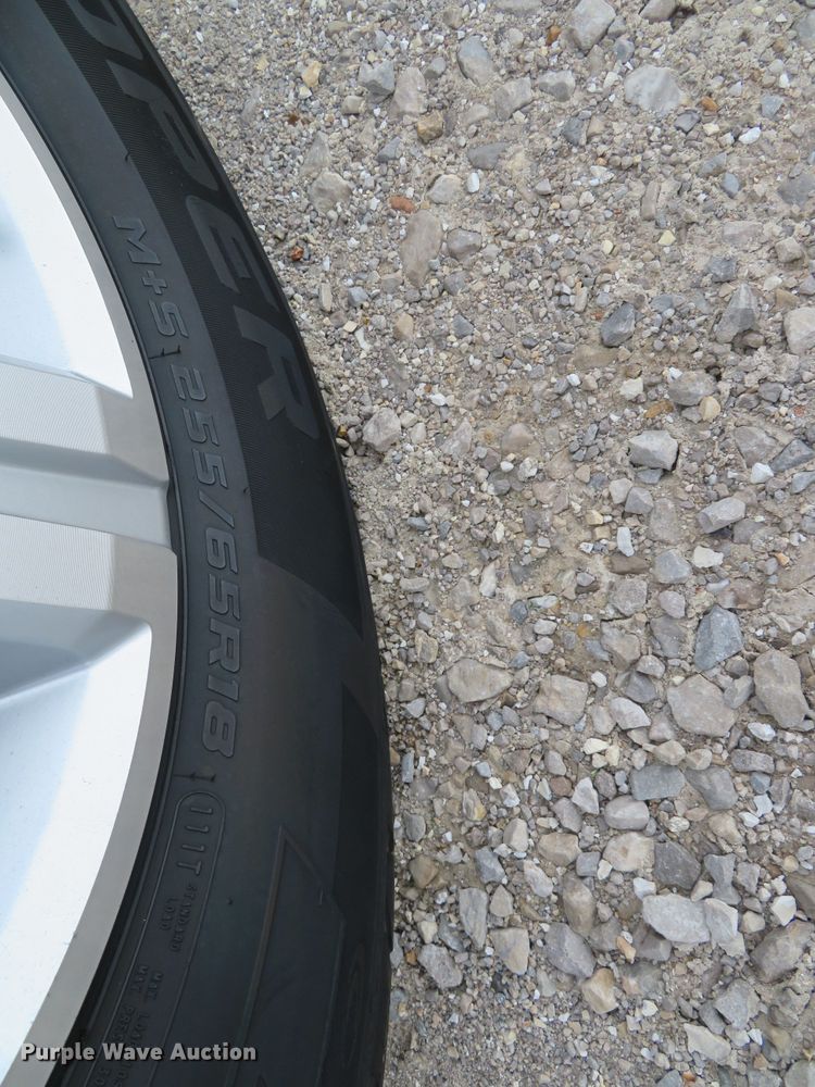 image for item DN5757 2013 Chevrolet Traverse LT  SUV