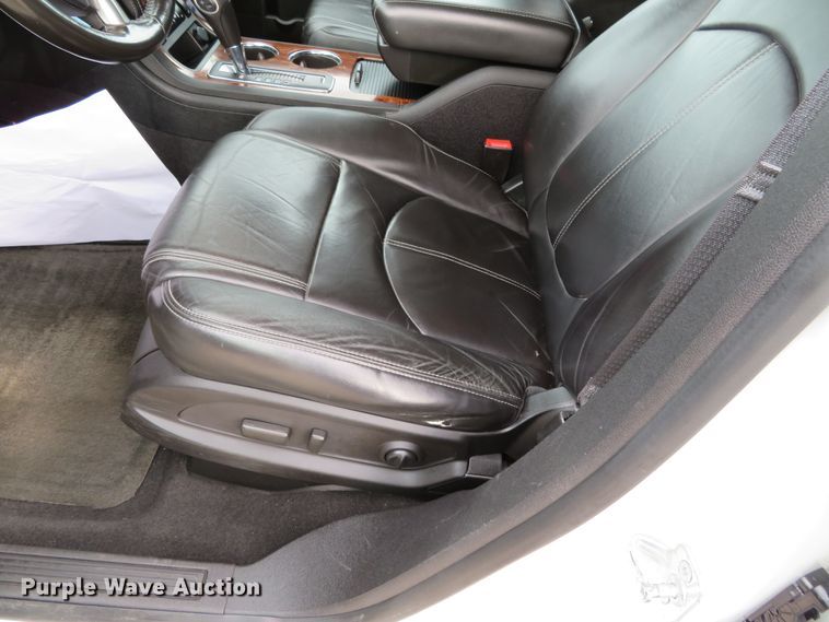 image for item DN5757 2013 Chevrolet Traverse LT  SUV
