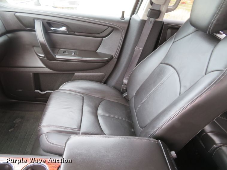 image for item DN5757 2013 Chevrolet Traverse LT  SUV