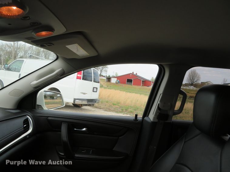 image for item DN5757 2013 Chevrolet Traverse LT  SUV