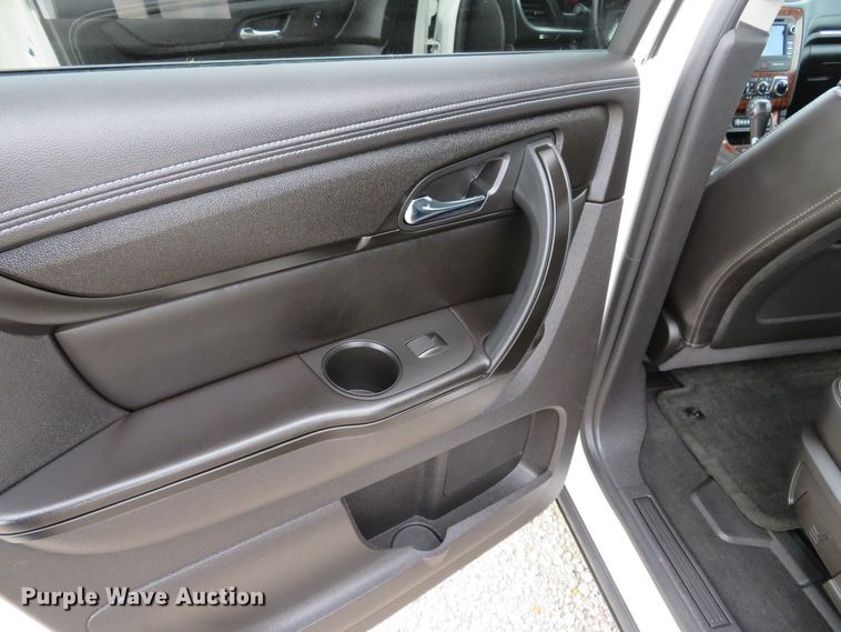 image for item DN5757 2013 Chevrolet Traverse LT  SUV