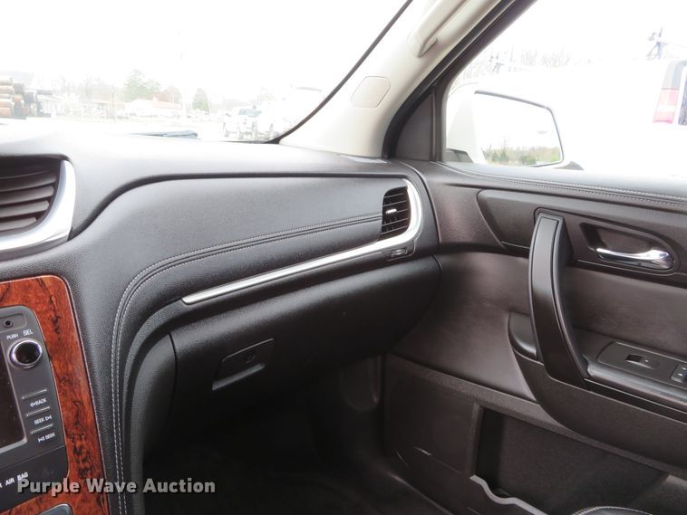 image for item DN5757 2013 Chevrolet Traverse LT  SUV