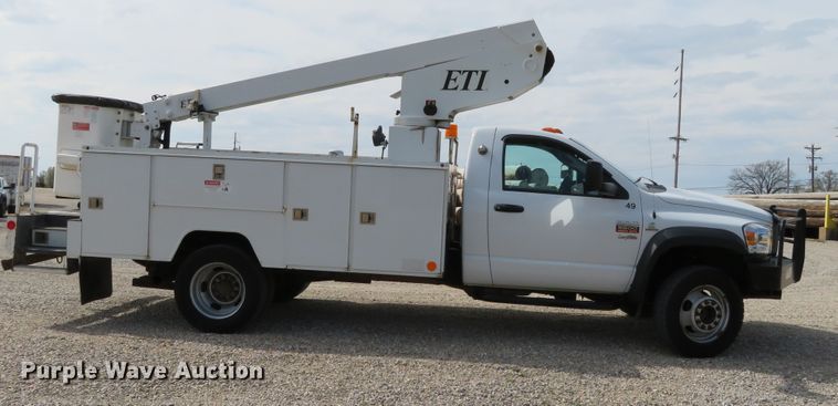 image for item DN5759 2010 Dodge Ram 5500HD  bucket truck