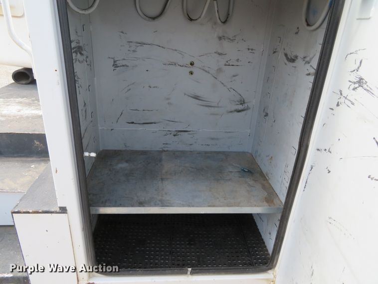 image for item DN5759 2010 Dodge Ram 5500HD  bucket truck