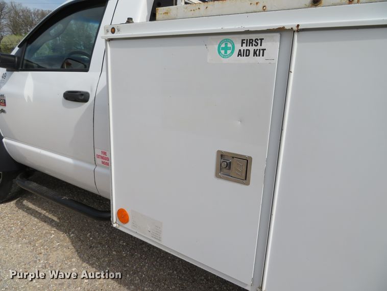 image for item DN5759 2010 Dodge Ram 5500HD  bucket truck