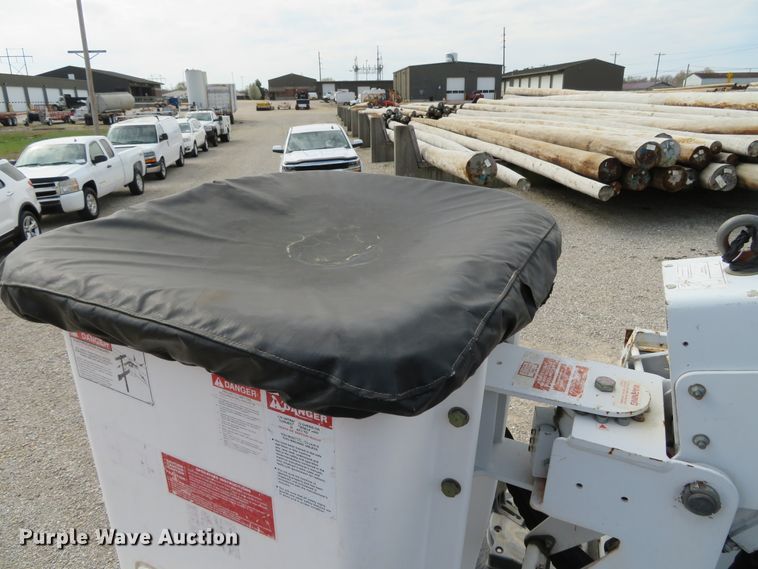 image for item DN5759 2010 Dodge Ram 5500HD  bucket truck