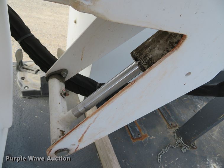 image for item DN5759 2010 Dodge Ram 5500HD  bucket truck