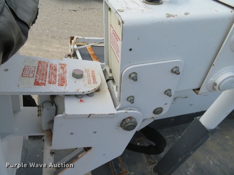 image for item DN5759 2010 Dodge Ram 5500HD  bucket truck