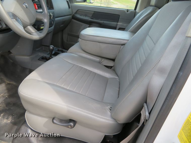 image for item DN5759 2010 Dodge Ram 5500HD  bucket truck