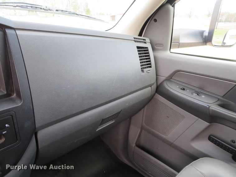 image for item DN5759 2010 Dodge Ram 5500HD  bucket truck