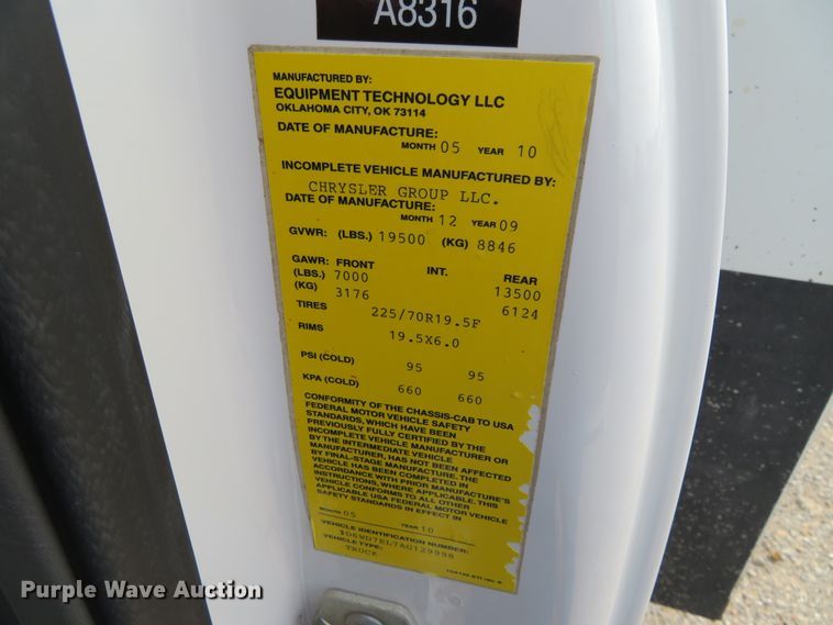 image for item DN5759 2010 Dodge Ram 5500HD  bucket truck