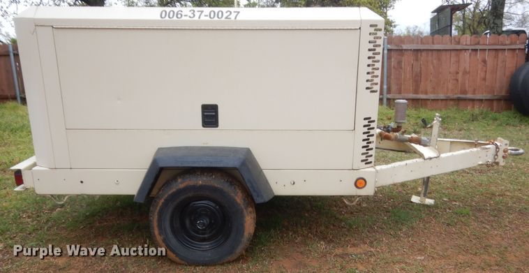 image for item ET9147 2010 Ingersoll Rand XP375WIR-T3  air compressor