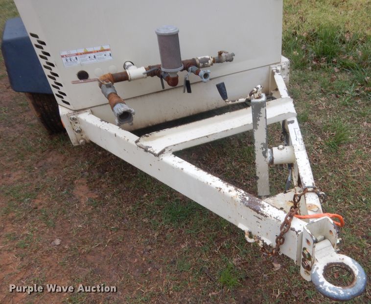 image for item ET9147 2010 Ingersoll Rand XP375WIR-T3  air compressor