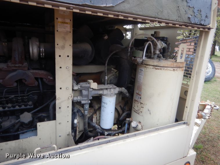 image for item ET9147 2010 Ingersoll Rand XP375WIR-T3  air compressor