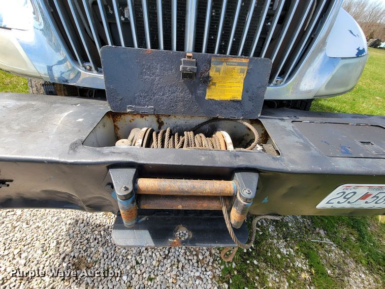 image for item FL9175 2005 International 4300  pressure digger derrick truck