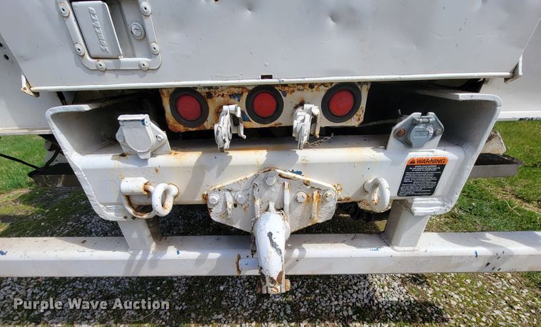 image for item FL9175 2005 International 4300  pressure digger derrick truck