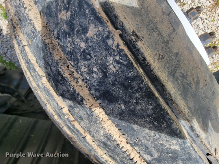 image for item FL9175 2005 International 4300  pressure digger derrick truck