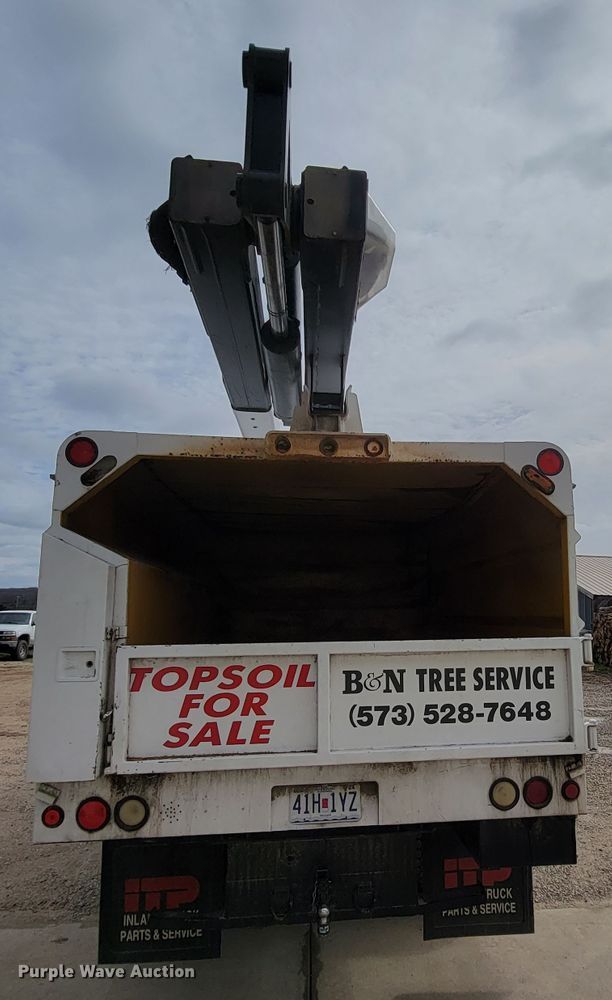 image for item FL9177 2001 GMC C7500  forestry bucket truck