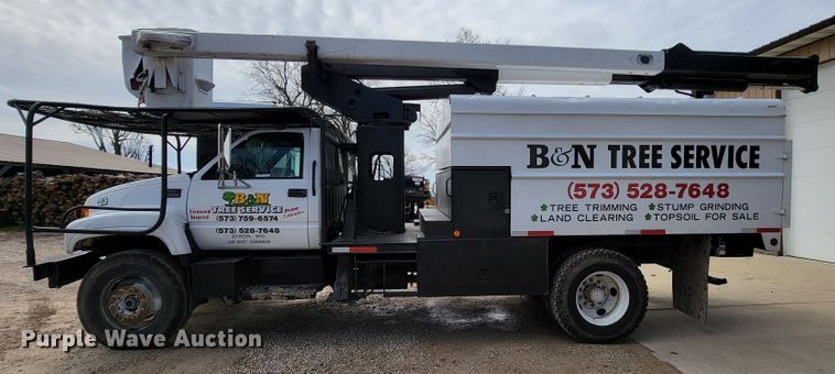 image for item FL9177 2001 GMC C7500  forestry bucket truck