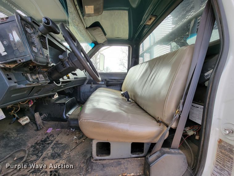 image for item FL9177 2001 GMC C7500  forestry bucket truck