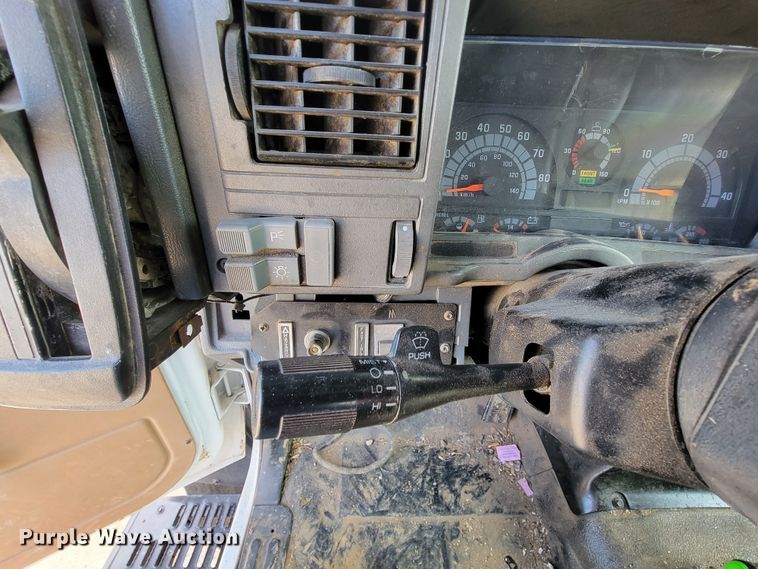 image for item FL9177 2001 GMC C7500  forestry bucket truck