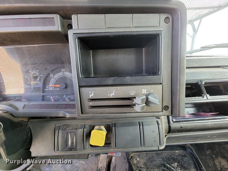 image for item FL9177 2001 GMC C7500  forestry bucket truck