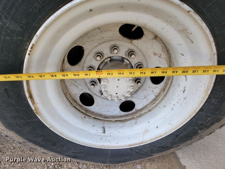 image for item FL9177 2001 GMC C7500  forestry bucket truck