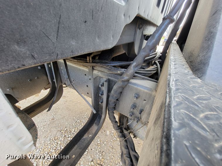 image for item FL9177 2001 GMC C7500  forestry bucket truck