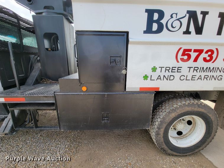 image for item FL9177 2001 GMC C7500  forestry bucket truck