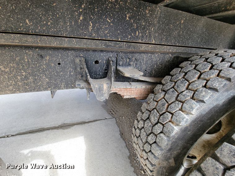 image for item FL9177 2001 GMC C7500  forestry bucket truck