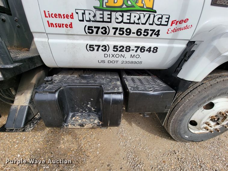 image for item FL9177 2001 GMC C7500  forestry bucket truck