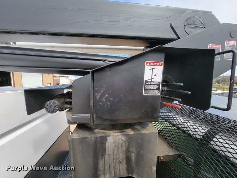 image for item FL9177 2001 GMC C7500  forestry bucket truck