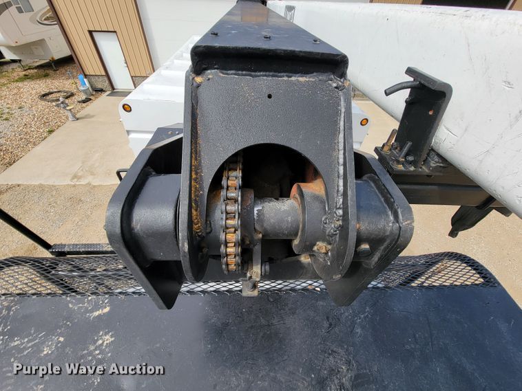 image for item FL9177 2001 GMC C7500  forestry bucket truck