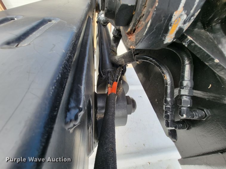 image for item FL9177 2001 GMC C7500  forestry bucket truck