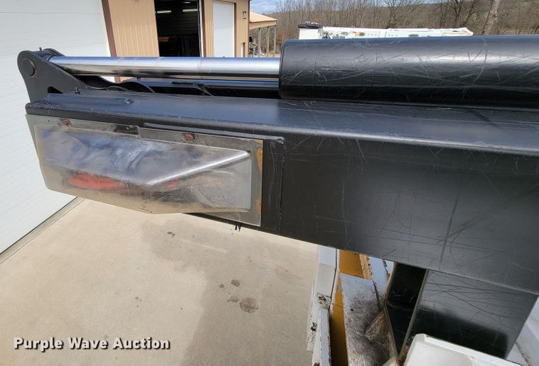 image for item FL9177 2001 GMC C7500  forestry bucket truck