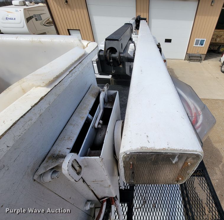 image for item FL9177 2001 GMC C7500  forestry bucket truck