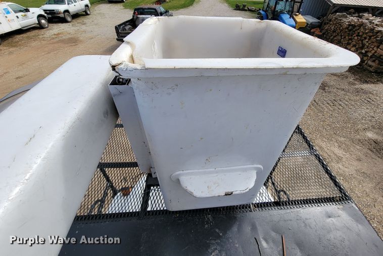 image for item FL9177 2001 GMC C7500  forestry bucket truck