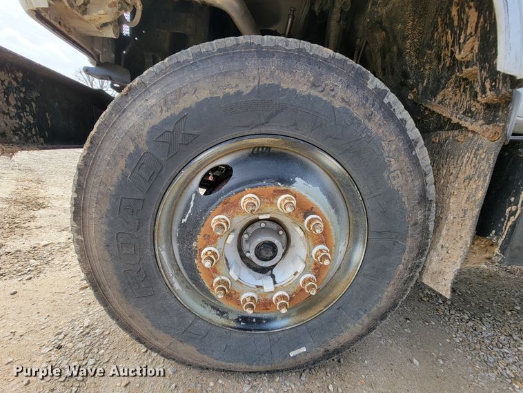 image for item FL9177 2001 GMC C7500  forestry bucket truck