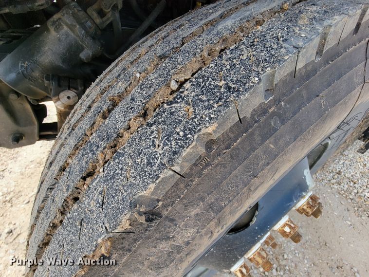 image for item FL9177 2001 GMC C7500  forestry bucket truck