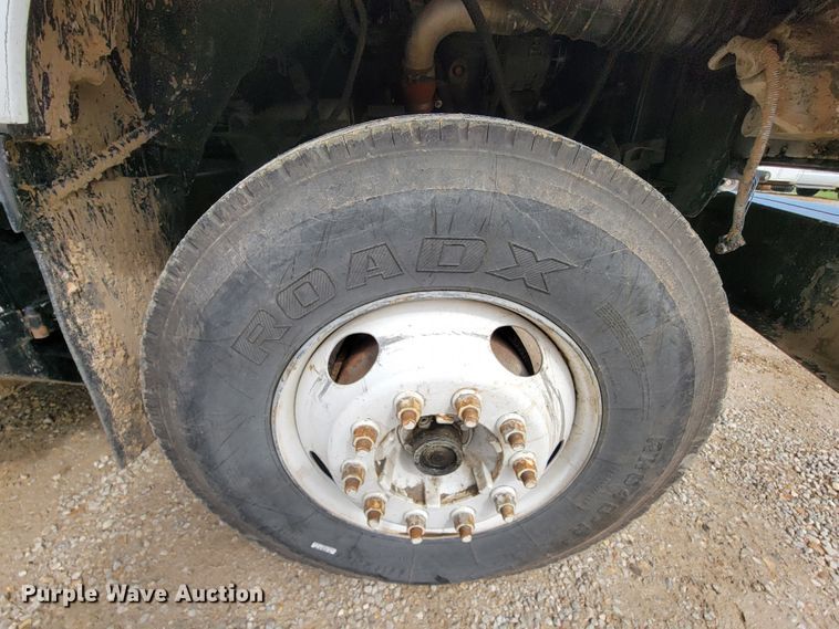 image for item FL9177 2001 GMC C7500  forestry bucket truck