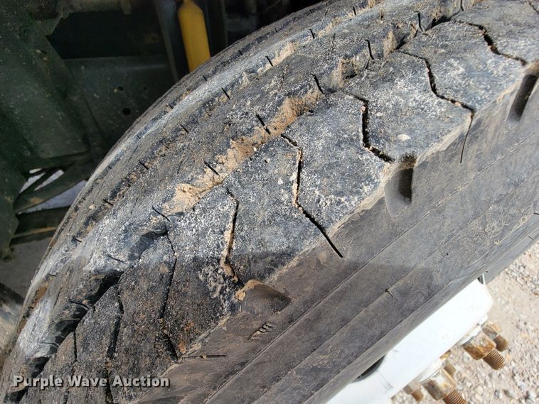 image for item FL9177 2001 GMC C7500  forestry bucket truck