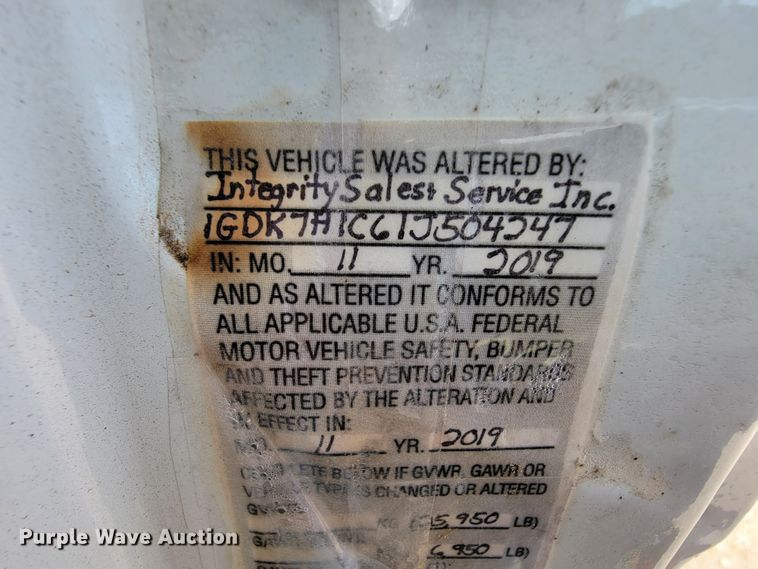 image for item FL9177 2001 GMC C7500  forestry bucket truck