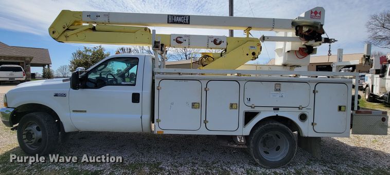 image for item FL9178 2004 Ford F550 Super Duty  bucket truck